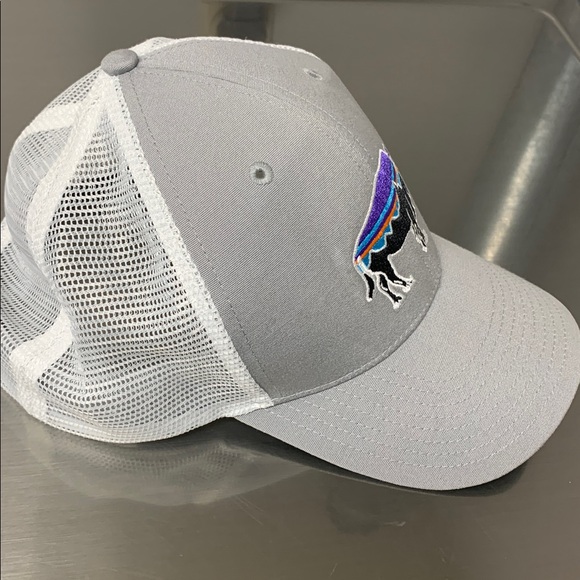 Patagonia hat mesh back in grey and white - Picture 4 of 10